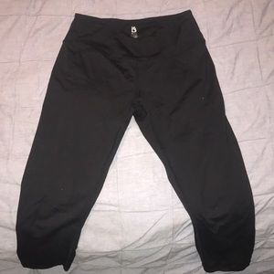 Buffbunny crop workout leggings